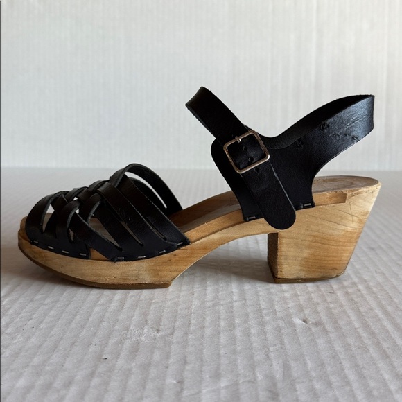 Swedish Hasbeens Black Woven Sandal Clogs - Picture 7 of 15